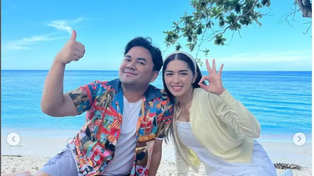Pesona Body goals Angel Karamoy saat di Pantai Paal, Sulawesi Utara (Foto: Instagram bikinlapertranstv)