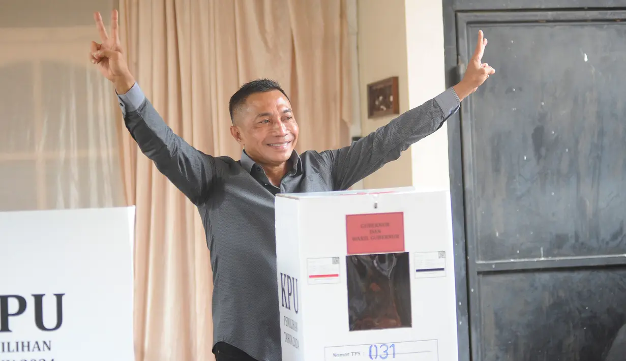 Dharma Pongrekun-Kun Wardana akan bersaing dengan kandidat lain, yakni Ridwan Kamil-Suswono dan Pramono Anung-Rano Karno. (merdeka.com/Arie Basuki)