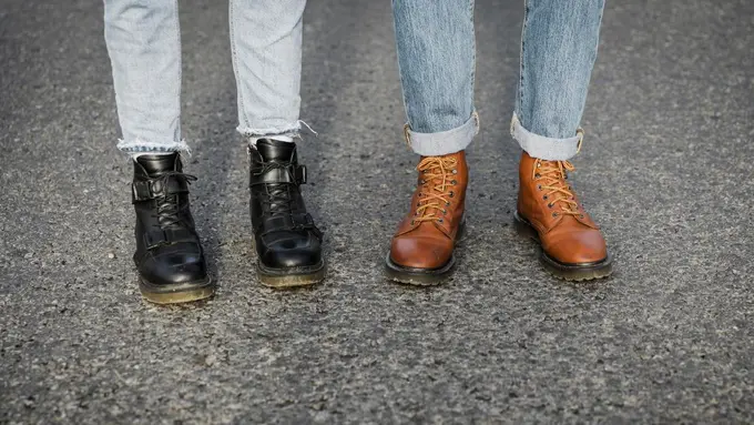 Jenis Sepatu yang Cocok untuk Dipakai Jalan Jarak Panjang (photo by freepik.com)