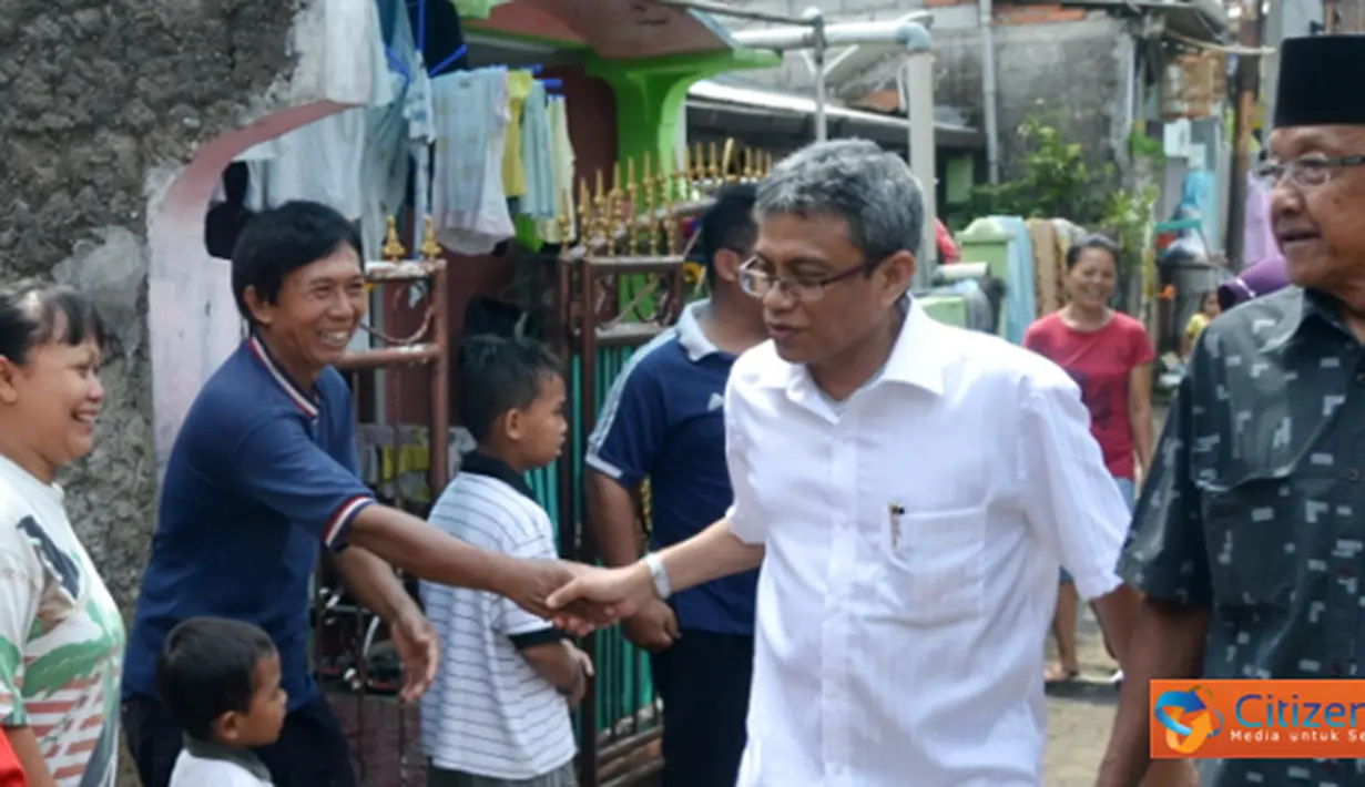 Citizen6, Condet: Bang Didik bersilaturahmi dengan warga di pemukiman DAS Condet. (Pengirim: Agus Winarko)