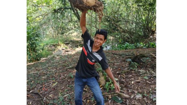 Cara Pria Ini Cari Jodoh Unik Banget, Tertarik Mencoba?