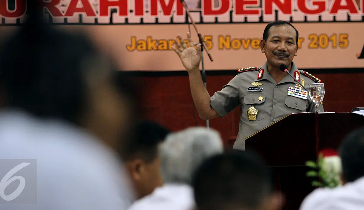 Kapolri Jenderal Pol Badrodin Haiti menghadiri Silaturahmi dengan Pimred Media di Mabes Polri, Jakarta, Kamis (5/11/2015). Silaturahmi membahas surat edaran ujaran kebencian (hate speech) dan pengamanan jelang Pilkada serentak. (Liputan6.com/JohanTallo)