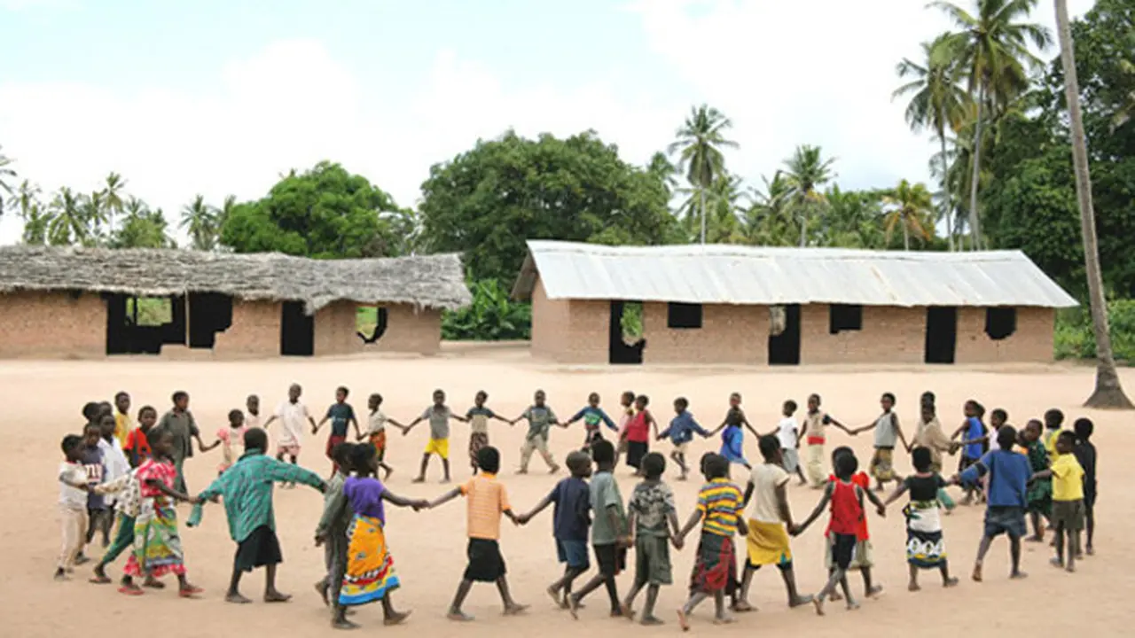 Gucci-UNICEF - 10 Year Collaboration for Children's Education in Mozambique 0616