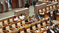 Rapat dengar pendapat (RDP) di DPR ditunda, lantaran menunggu Menteri Hukum dan HAM Yasonna Laoly. (Merdeka.com/Alma)