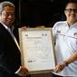 Media Telekomunikasi Mandiri (MTM) saat menerima sertifikasi ISO 9001:2015 dan ISO/IEC 27001:2013 dari British Standart Institution (BSI).