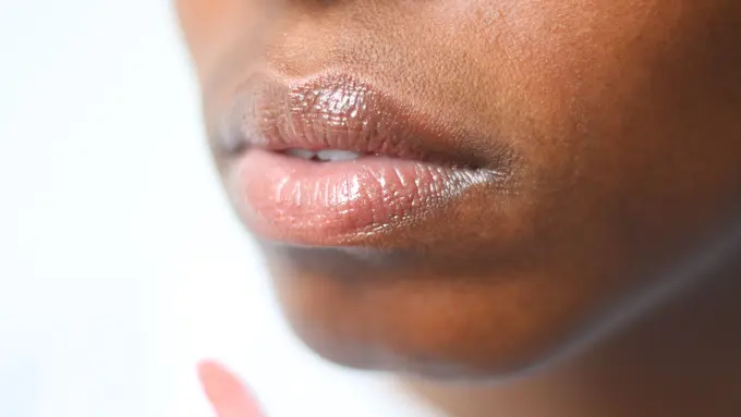 Merawat Bibir