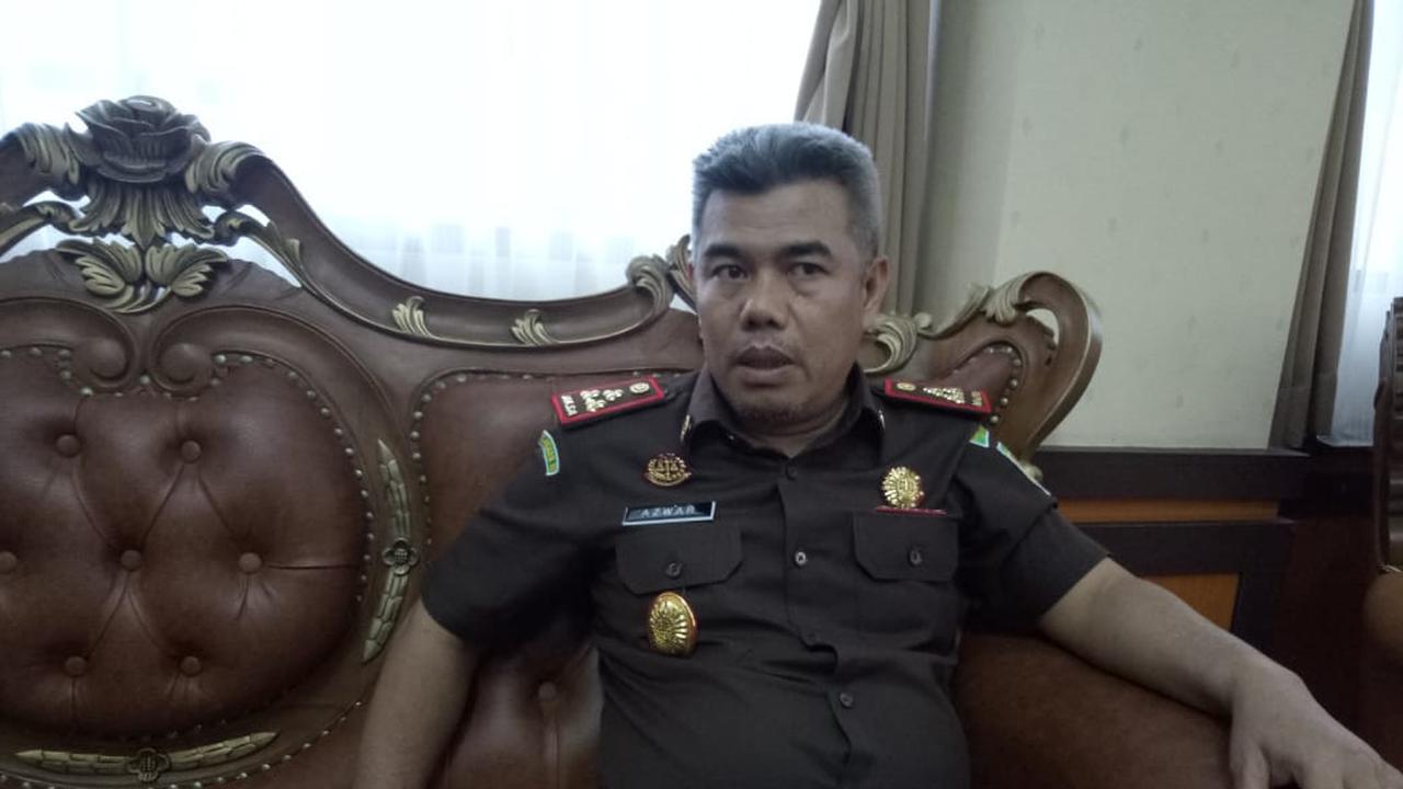 Kepala Kejakaan Negeri Garut Azwar saat ditemui di ruang kerjanya Kantor Kejari Garut