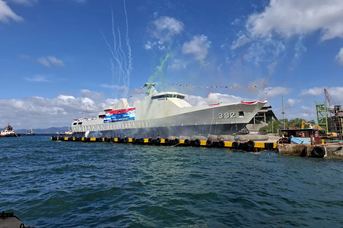 Peluncuran dan penamaan dua kapal tempurKRI Lukas Rumkorem-392 dan KRI Raja Haji Fisabilillah-391 milik TNI AL yang dibangun di Lampung. Foto : (Liputan6.com/Ardi).