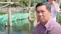 Steven Kandouw saat berkunjung ke Desa Eris.