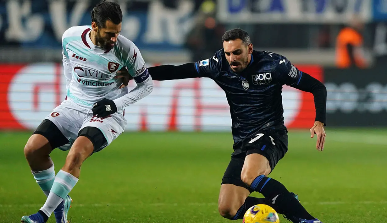 Atalanta berhasil membawa keunggulan menjauh pada menit ke-83 melalui Charles De Ketelaere. (Spada/LaPresse via AP)