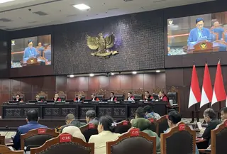 Ahli sekaligus pakar militer Muhammad Haripin menegaskan bahwa Dewan Perwakilan Rakyat (DPR) merupakan “safety switch” atau tombol pengaman untuk mencegah penyalahgunaan kekuatan militer oleh presiden. (Liputan6.com/Winda Nelfira)