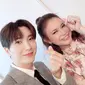 Leeteuk Super Junior dan Rossa. (Instagram/ xxteukxx https://www.instagram.com/p/BuIhwlHAC3u/)