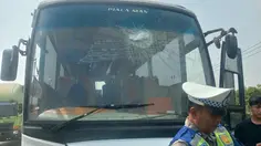 Bus Rombongan AMPB Dilempari Batu