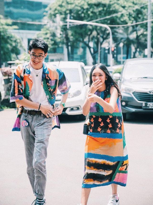 Jarang Tersorot, Ini 7 Potret Mesra Naura dan Devano Danendra