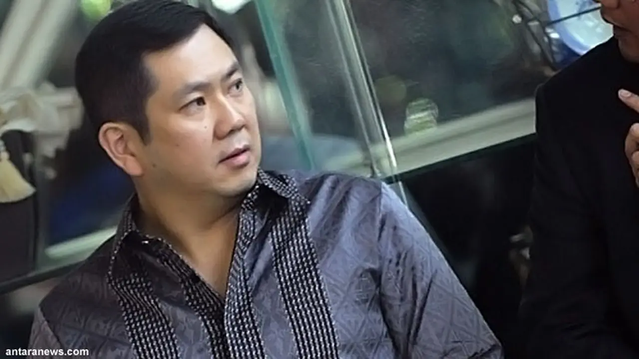 hary-tanoe-golkar130121c.jpg