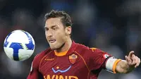 Totti Ingin Rebut Trofi Liga Champions