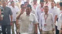 Ketum Partai Gerindra Prabowo Subianto menghadiri rapat pimpinan nasional Gerindra di The Dharmawangsa, Jakarta, Senin (23/10/2023). (Merdeka.com/ Muhammad Genantan Saputra)