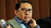 Fadli Zon menyarankan pemerintah perlu introspeksi diri dalam menyikapi persoalan prolegnas? Jakarta, Kamis (31/3). Menurutnya, sindiran Jokowi sangat bertolak belakang dengan kenyataan perkembangan politik selama ini. (Liputan6.com/Johan Tallo)