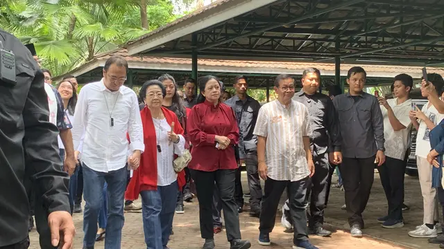 Presiden kelima RI yang juga Ketua Umum DPP PDI Perjuangan, Megawati Soekarnoputri menggunakan hak pilihnya pada Pilkada Jakarta 2024.
