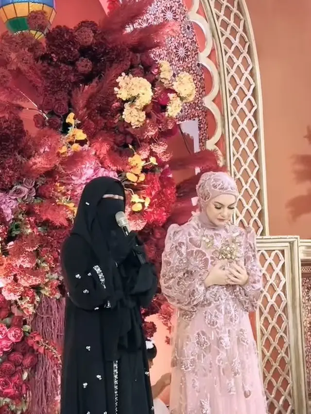 Potret Ummi Pipik dan Irish Bella (Sumber: Instagram/_ummi_pipik_)