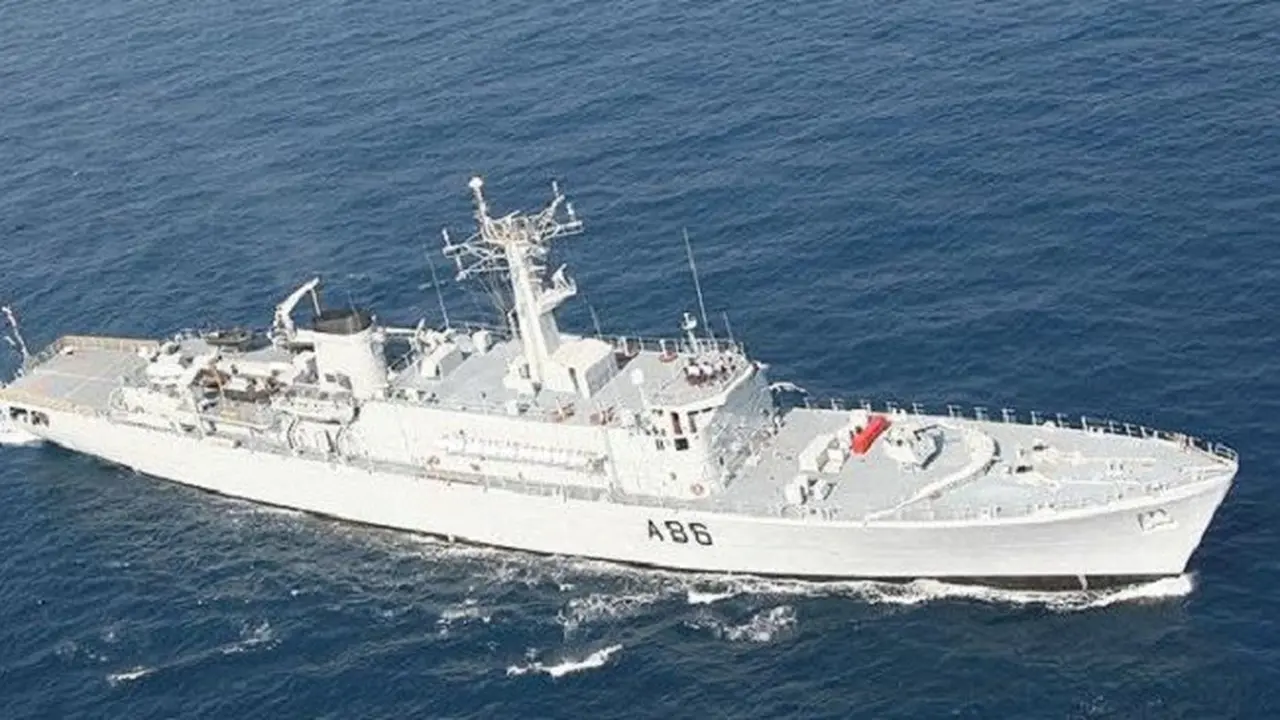 Kapal Angkatan Laut India INS Tir (Wikimedia Commons)