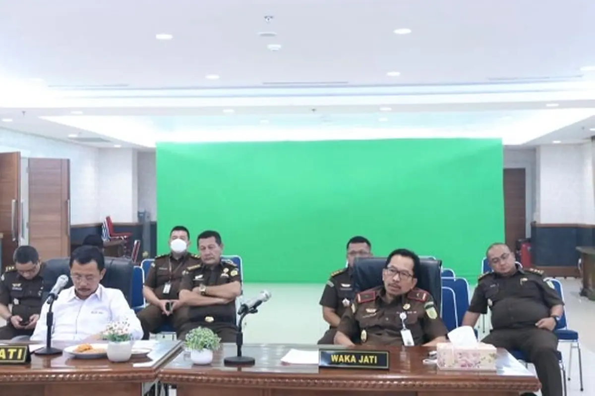 Video Conference antara Kejati Riau dengan Jampidum membahas restorative justice kecelakaan lalu lintas.