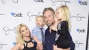 Jessica Simpson dan Eric Johnson telah menikah selama dua tahun dan memiliki dua anak yang lucu-lucu,  Ace Knute Johnson dan Maxwell Drew Johnson. Namun rupanya Jessica Simpson belum berhenti bernafsu dengan suaminya. (AFP/Bintang.com)