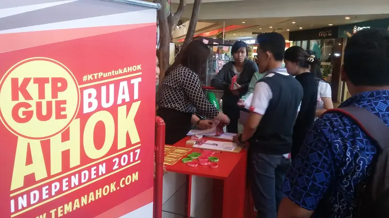 Gerai pengumpulan KTP untuk Ahok di Blok M Plaza