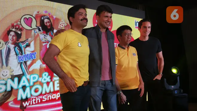 Perwakilan Snapchat dan Indosat Ooredoo pada acara konferensi pers kerja sama kedua perusahaan