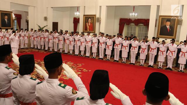 Jokowi Kukuhkan 68 Anggota Paskibraka HUT RI