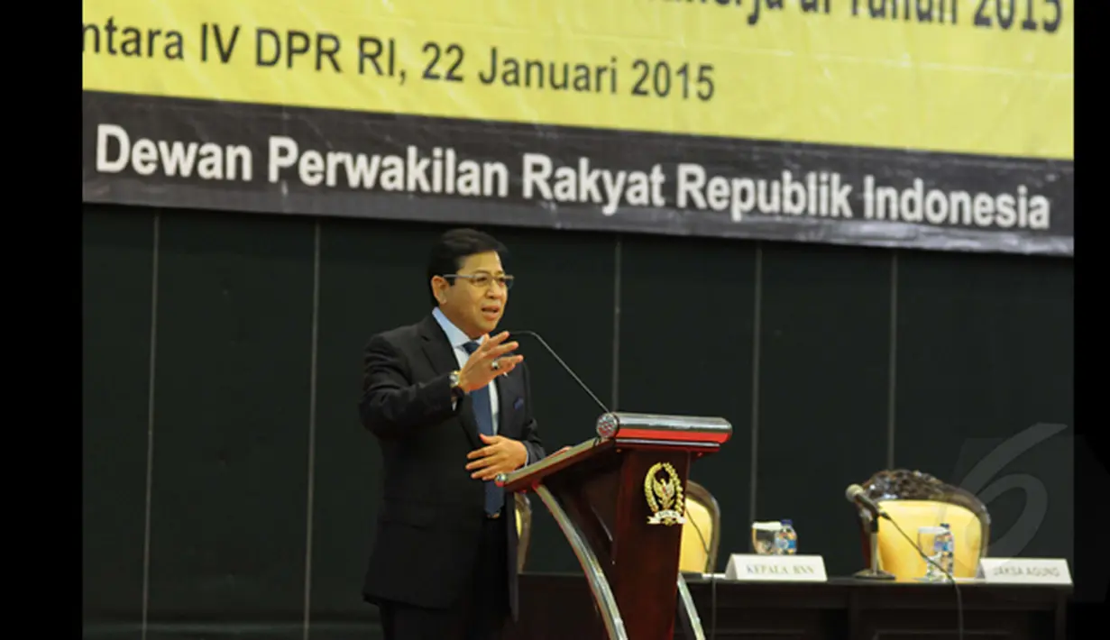 Ketua DPR RI Setya Novanto memberikan pidato politiknya dalam pembukaan Seminar Sehari bertajuk Outlook penegakan hukum 2014 dan Upaya perbaikan kinerja di tahun 2015, di Ruang Nusantara lV DPR RI, Jakarta, (22/01). (Liputan6.com/Andrian M Tunay)