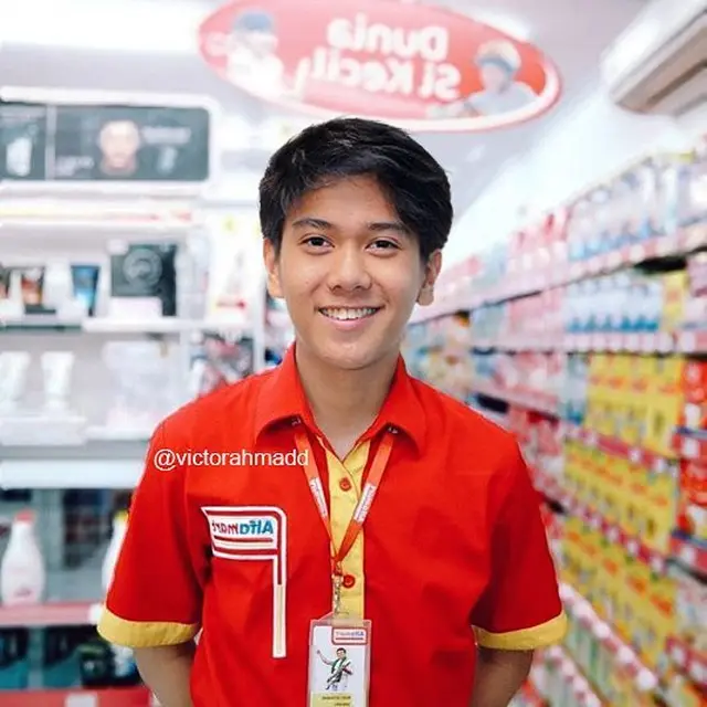 6 Editan Foto Iqbaal Ramadhan Tergokil Ini Kocak Banget, Bikin Tepuk Jidat