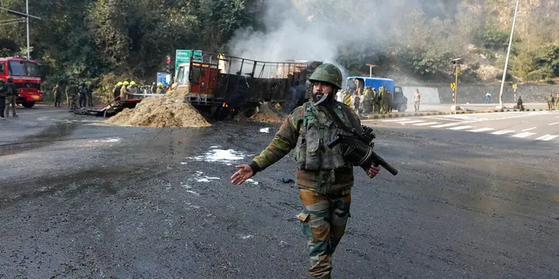 Pasukan India Bentrok dengan Militan Kashmir, 4 Orang Tewas