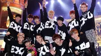 EXO berhasil menyingkirkan Super Junior-M untuk meraih posisi teratas di tangga lagu ternama Korea.
