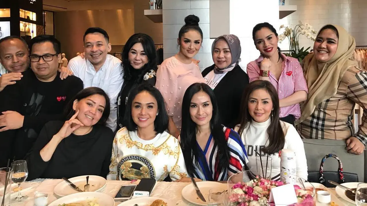 [Bintang] Geng Kepompong Krisdayanti