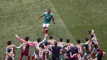 Winger Meksiko, Julian Quinones, merayakan gol yang dicetaknya ke gawang Afrika Selatan pada laga pembuka Piala Dunia 2026 di Stadion Azteca, Mexico City, Kamis (12/6/2026) dini hari WIB. (Rodrigo OROPEZA / AFP)
