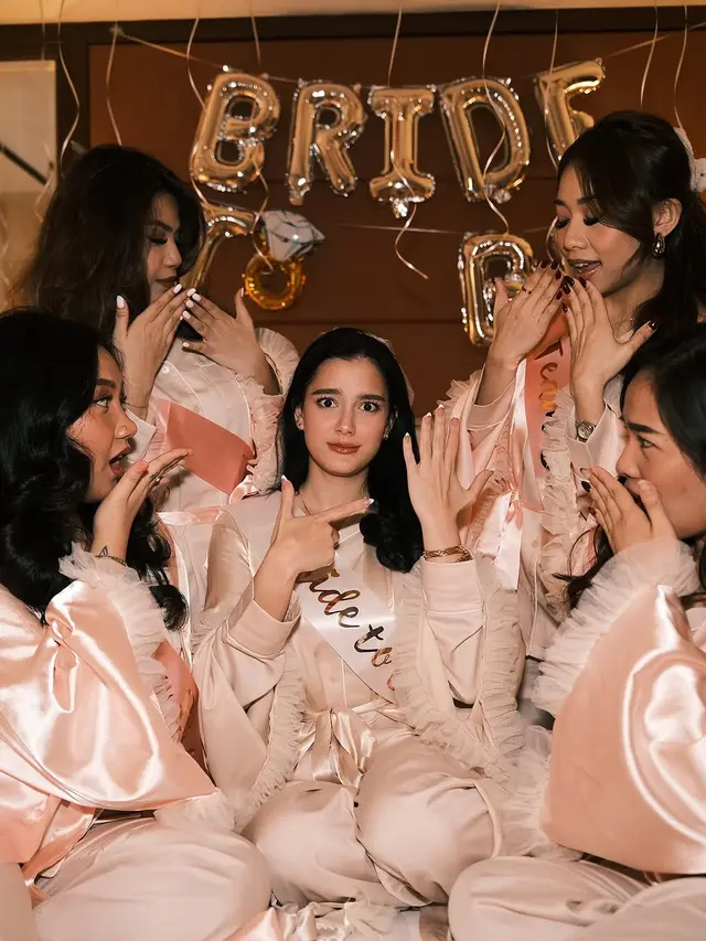 6 Potret Bridal Shower Yasmine Ow Bareng Sahabat, Ceria Jelang Hari Bahagia
