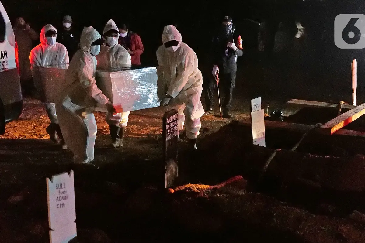FOTO: Angka Kasus Baru COVID-19 Masih Tinggi