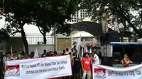Pendukung Prabowo-Hatta berunjuk rasa di depan Kantor KPU, Jakarta. (Liputan6.com/Taufiqurohman)