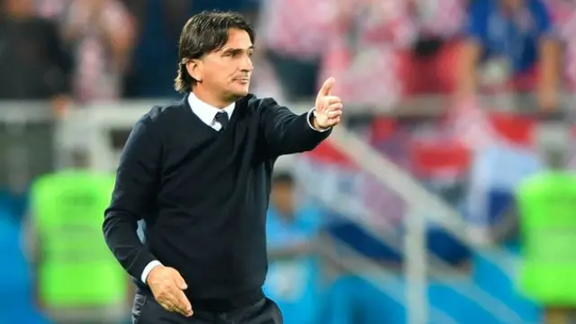Dalam perhelatan Piala Dunia 2018 kali ini hadir beberapa pelatih muda yang ganteng dan modis.