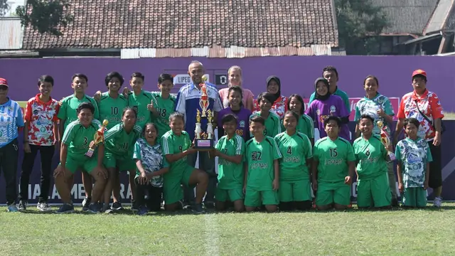 Tim sepak bola Putri Mataram