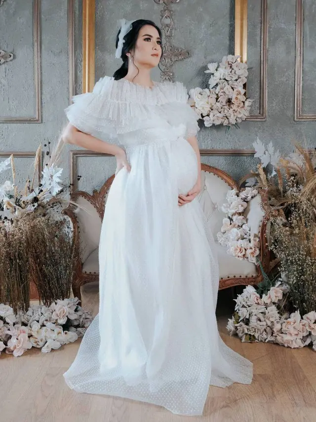 Dikarunia Anak Ketiga, Ini 6 Potret Perjalanan Kehamilan Kadek Devie