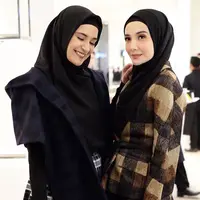 Zaskia Sungkar dan Shireen Sungkar (Sumber: Instagram/shireensungkar)