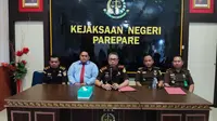 Kejari Parepare tetapkan eks Pimpinan Cabang Perum Bulog Parepare, Sulsel sebagai tersangka dugaan korupsi pengadaan dan pendistribusian beras di wilayah Kota Parepare tahun 2022.