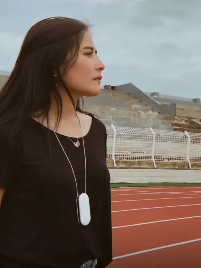 Tampilan Prilly Latuconsina Jadi Pemilik Klub Sepak Bola/dok.  (@prillylatuconsina96)