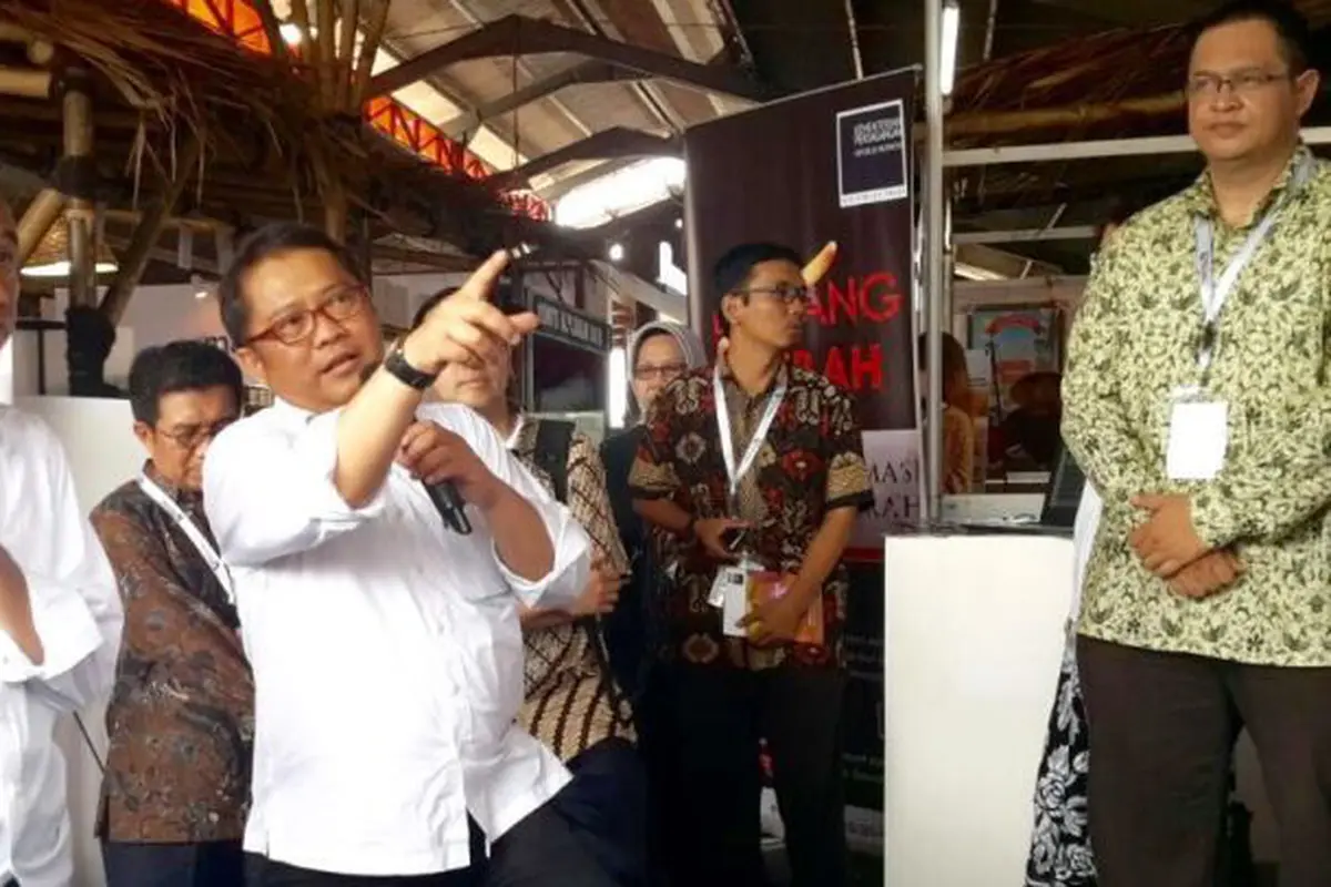 Menteri Kominfo Rudiantara menjelaskan bahwa kemajuan teknologi bukan hanya miliki sebagian orang di sentra ekonomi urban.