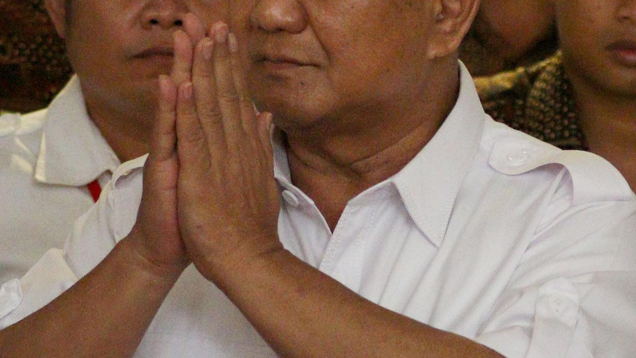 Salam Prabowo Subianto Saat Hadiri Rakernas Gerindra