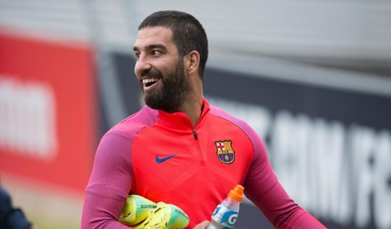 Gelandang Barcelona asal Turki, Arda Turan. (AFP/Oli Scarff)