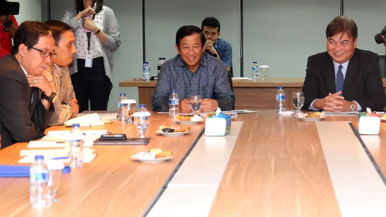 Sepak Bola Indonesia, Hanya Separuh Nafas 
