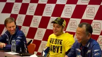 Bos Yamaha, Lin Jarvis, memastikan Valentino Rossi bakal tampil di MotoGP Valencia, 8 November 2015. 